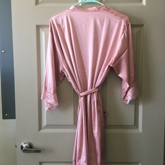 Pink Silk Robe - Picture 2 of 3